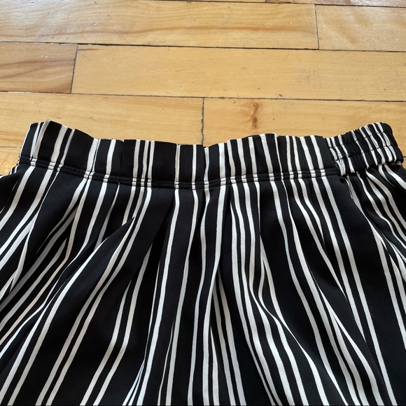 H&M | Midi skirt - Picture 2 of 3